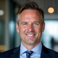 Porträt von Markus Fischer, einem Gastdozenten und Gründer eines erfolgreichen Startups in Hamburg.